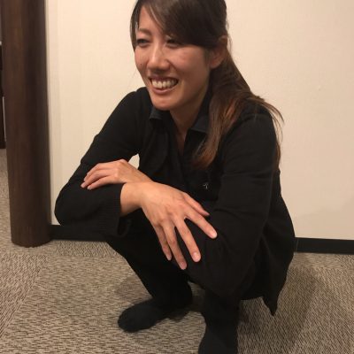 この座り方出来ますか？？