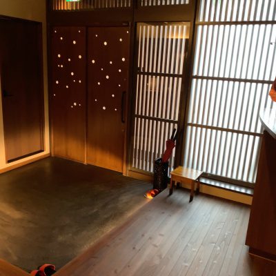 佐鳴台店のこだわり  ～玄関～