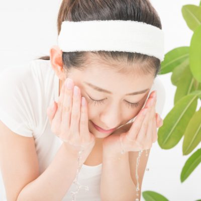 冬の乾燥にはクレンジングを見直そう