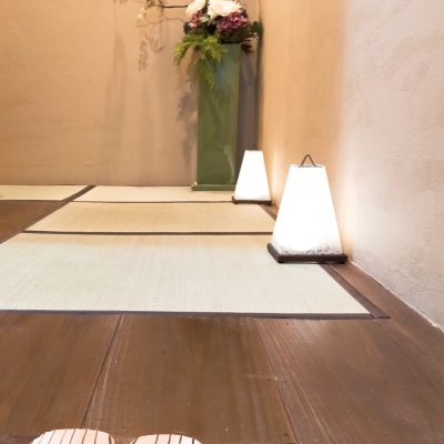 『女性を輝かせる場所～華れ～』
