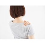 ” 首肩こり解消でめぐり美人♪９月に始める簡単ケア “